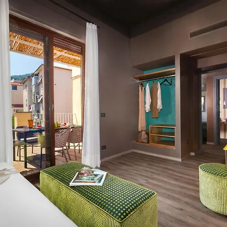 Maison Josephine Design With Terrace Sorrento